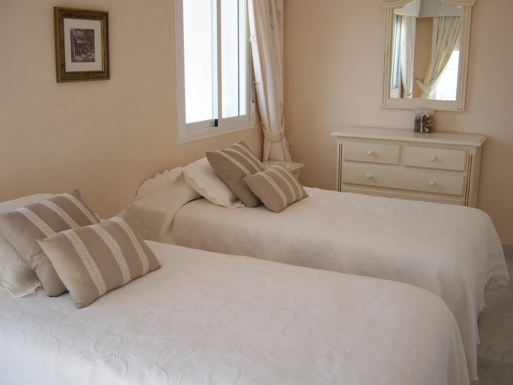 Apartamentos Y Casas Serinamar Marbella El Ángel Buitenkant foto