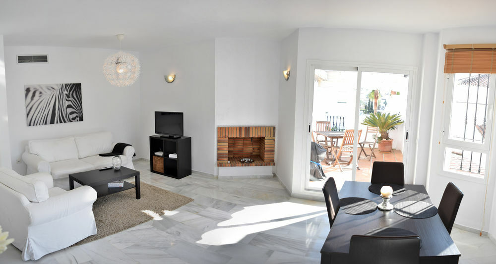 Apartamentos Y Casas Serinamar Marbella El Ángel Buitenkant foto