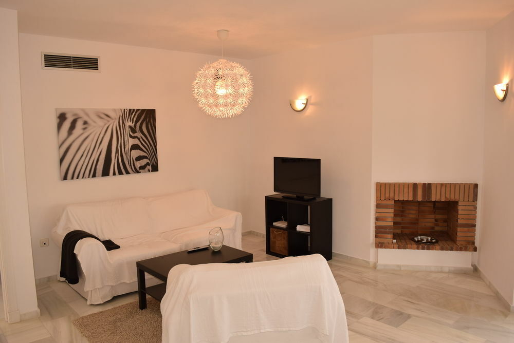 Apartamentos Y Casas Serinamar Marbella El Ángel Buitenkant foto